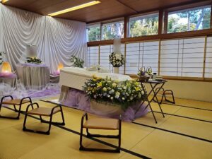 第一控室での葬儀の様子